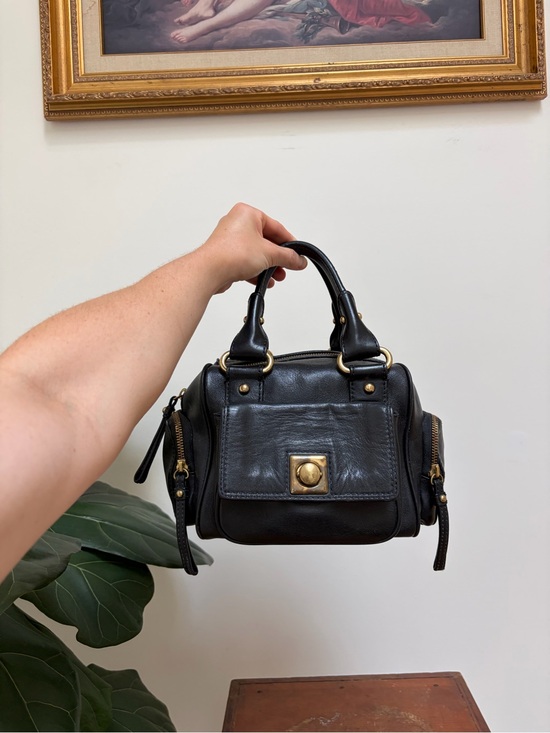 Banana Republic Handbags - Vintage Y2K Banana Republic leather handbag